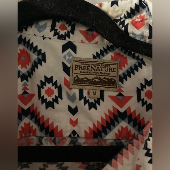 Aztec pattern button up - Picture 3 of 4